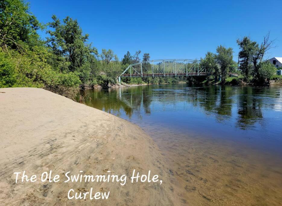 Curlew Earth Home 2Bd W/ Valley & Mountain Views Republic 外观 照片