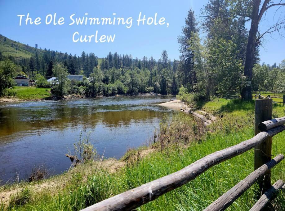 Curlew Earth Home 2Bd W/ Valley & Mountain Views Republic 外观 照片